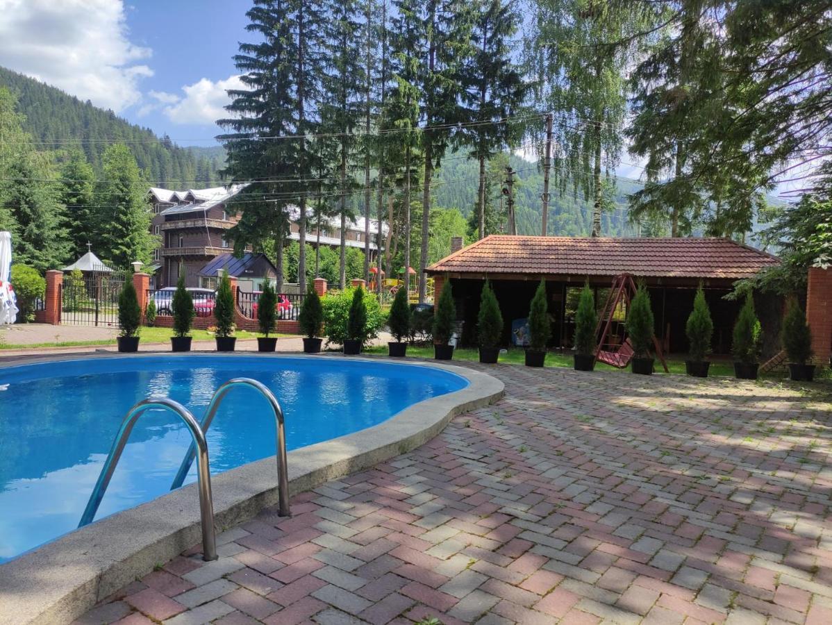 Лелеч Hotel Tatariv Bagian luar foto