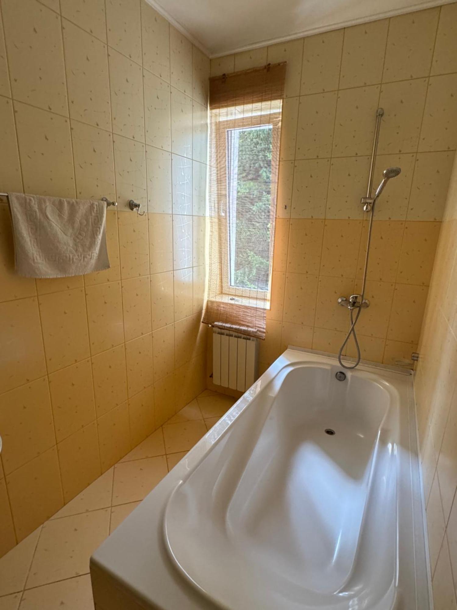 Лелеч Hotel Tatariv Bagian luar foto